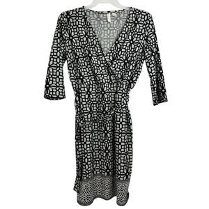 Tacera Womens Geometric Gray Black V Neck Belted Dress size Large